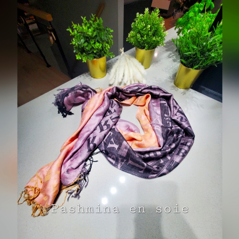 NWOT PASHMINA Le vrai et unique !! Magnifique grande écharpe en soie